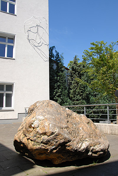 Jinmo KANG, Stone Portrait, 2009, Museum Hattingen, Germany Jinmo KANG, Stone Portrait, 2009, Museum Hattingen, Germany